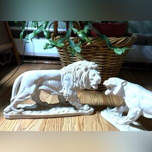 Vtg Lion and Lioness Pair Engaging Each other.